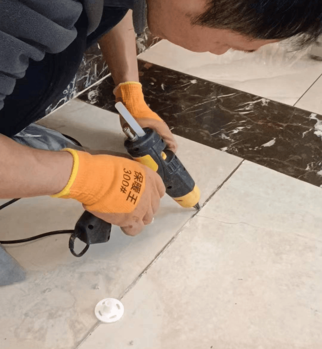 墙砖翘起来了怎么回事啊(墙砖翘起来了怎么回事啊图片) 墙砖翘起来了怎么回事啊(墙砖翘起来了怎么回事啊图片)